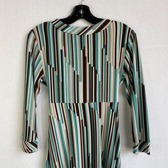 BCBGMAXAZRIA Stripe deep v-neck Dress, S - Picture 7 of 7